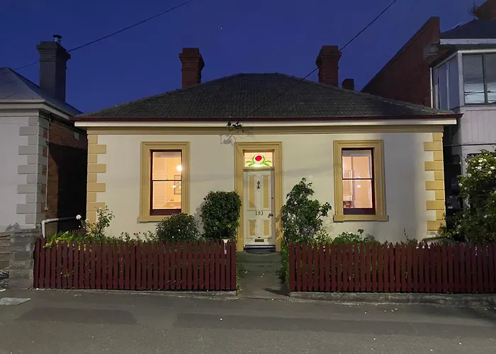 Campbell St Cottage, Hobart Cbd