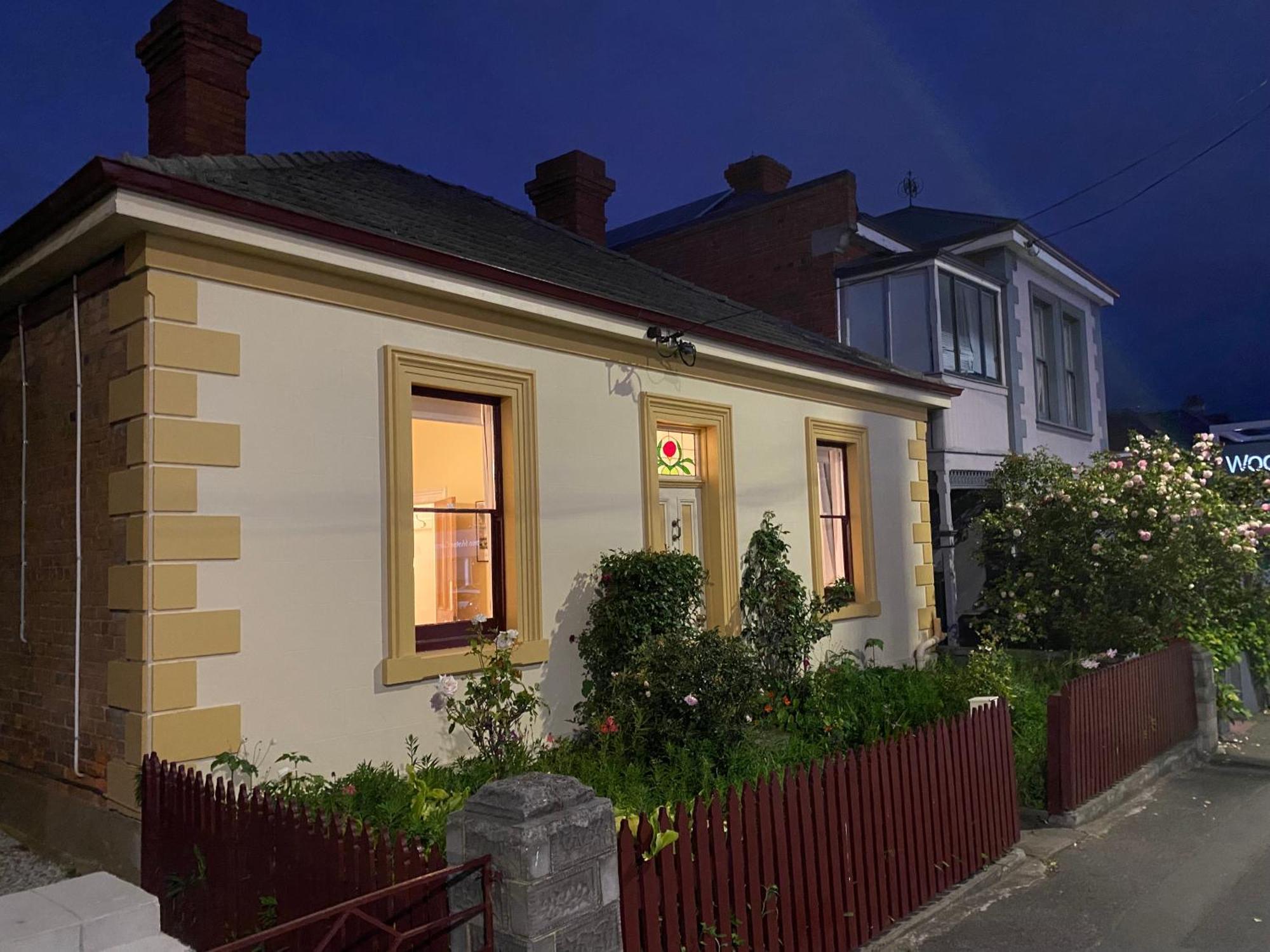 Holiday home Campbell St Cottage, Cbd *